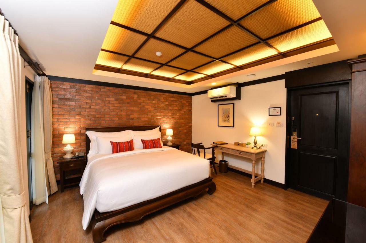 El Barrio Lanna Hotel Chiang Mai Exterior photo